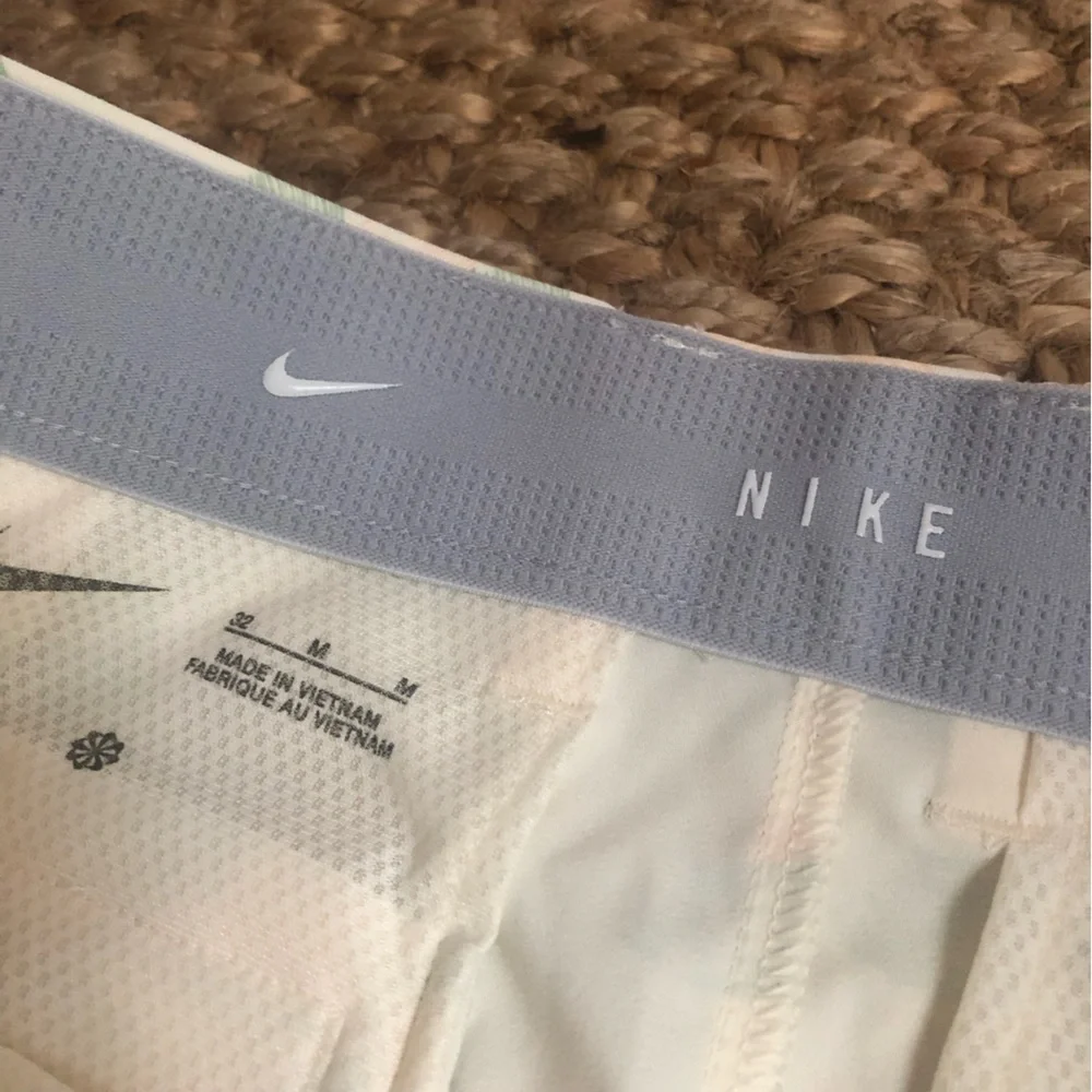 New w Tag: Nike Tour Golf Shorts. Size Medium or 32 Waist
